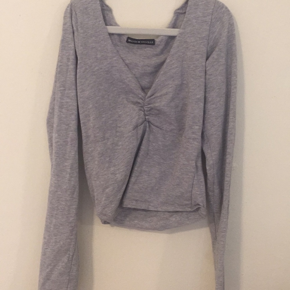 🌫brandy Melville long sleeve crop top🌫